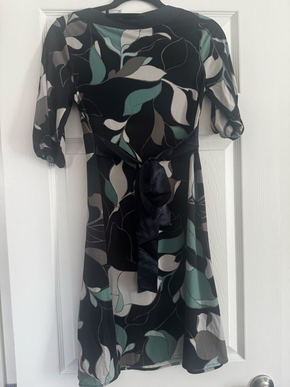 BCBGMaxAzria Y2K Floral Abstract Babydoll Short Sleeve Midi Dress Size XS - Picture 4 of 5